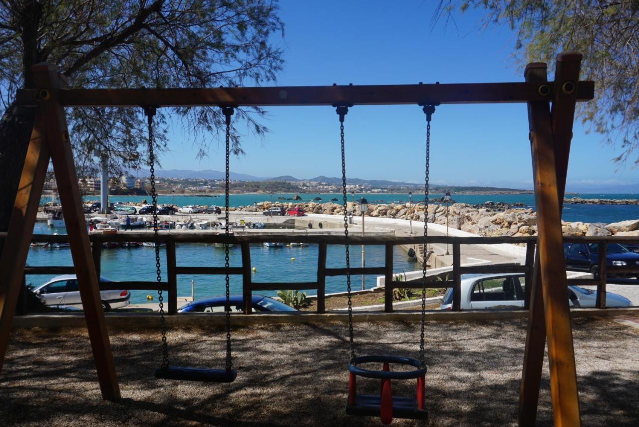 Seas The View Apartment Chania  ภายนอก รูปภาพ